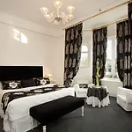 מלון Barriere Le Westminster