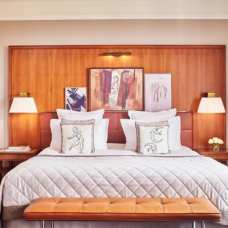 Barriere Le Westminster מלון