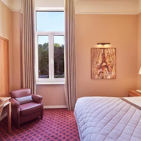 מלון Barriere Le Westminster