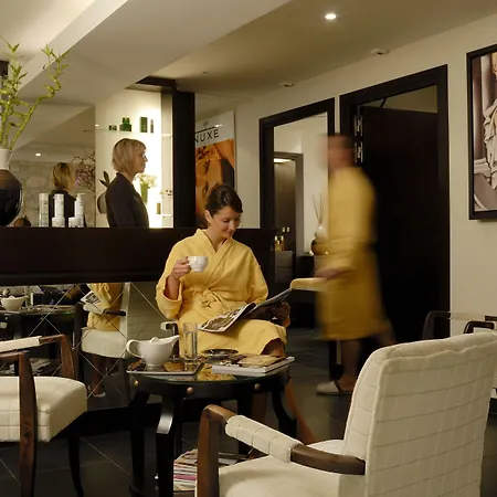 Barriere Le Westminster מלון