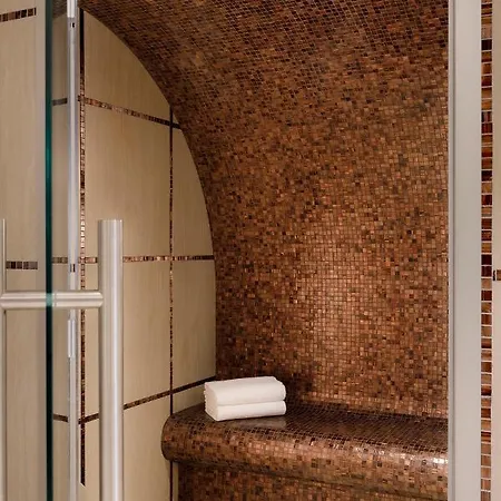 Отель Barrire Le Westminster 5*