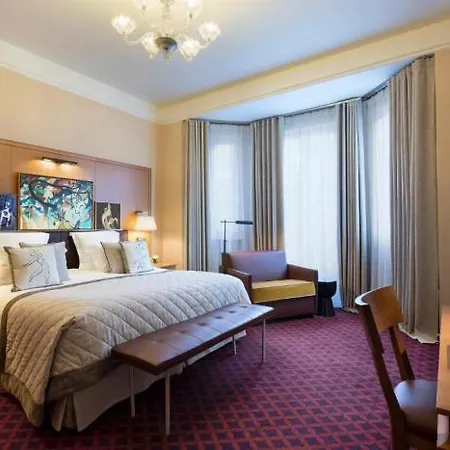 Отель Barrire Le Westminster 5*