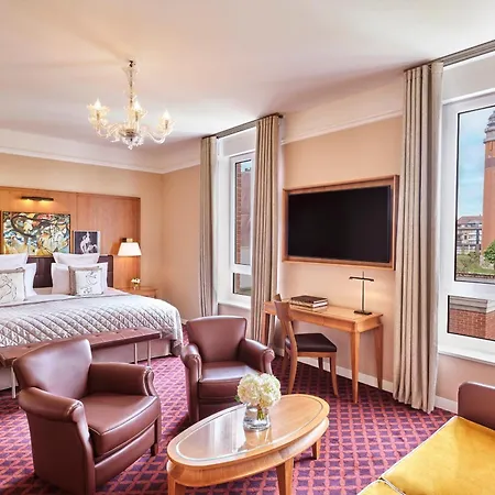 Отель Barrire Le Westminster Le Touquet
