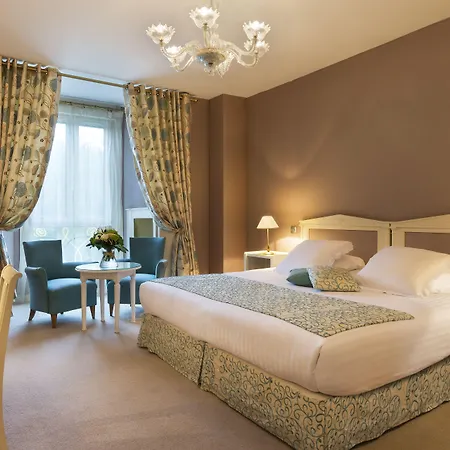 호텔 Barriere Le Westminster